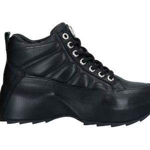 Nila & Nila ITALIAN Leather and goat hair SHEARLING Ankle Boots